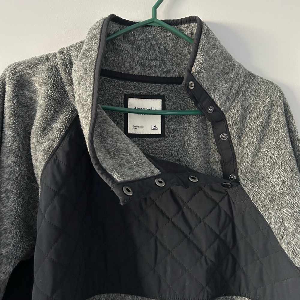 A&F Snap up fleece
